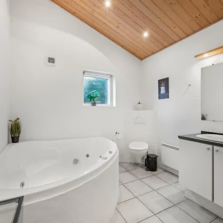 Holiday home Takenya - 350m To The Fjord By Interhome Esbjerg